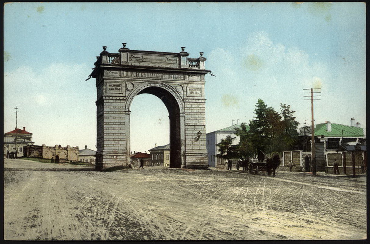 Амурские ворота и Лютеранское кладбище в Иркутске. 1900