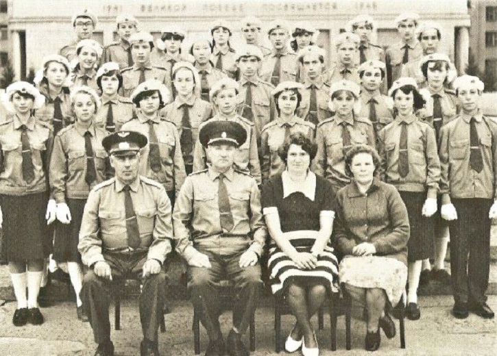 Почётный караул школы №42 г. Иркутска. Лето 1981 г.
