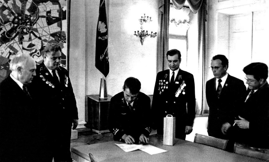 29 апреля 1975 года в Моссовете