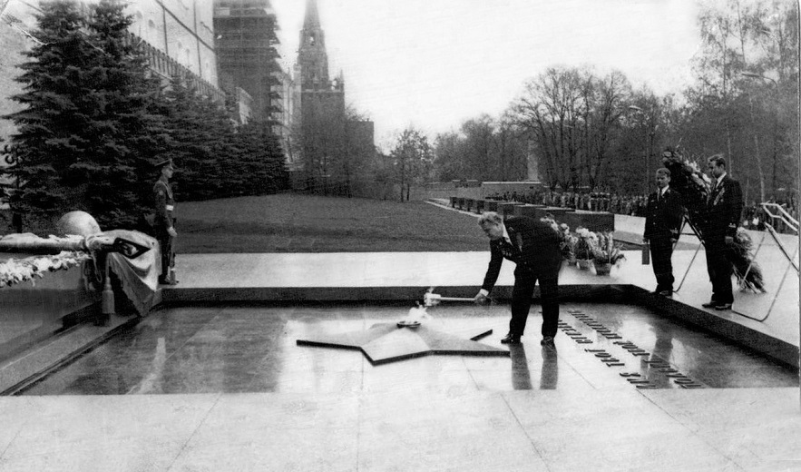 29 апреля 1975 года у Кремлевской стены