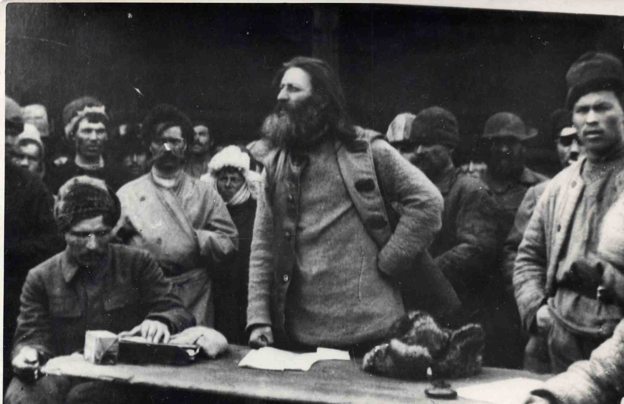 Выступление Н.А. Каландаришвили на собрании партизан перед отправкой на фронт